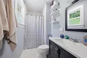 807 E Guilford St, Thomasville, NC 27360 - Photo 16