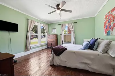 807 E Guilford Street, Thomasville, NC 27360 - Photo 10