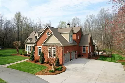 350 Abbotts Crossing, High Point, NC 27265 - Photo 4