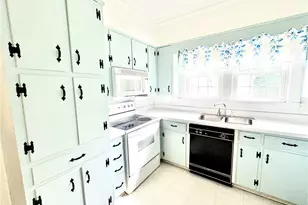 215 Clifton St, Eden, NC 27288 - Photo 8
