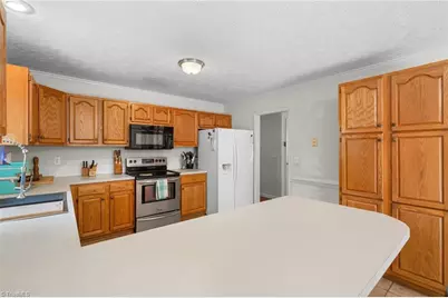 1085 Woodbury Road, King, NC 27021 - Photo 10