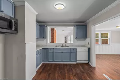 4328 Stokesdale Avenue, Winston-Salem, NC 27101 - Photo 8