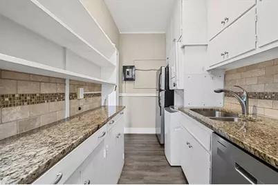 828 N Elm Street #E4, Greensboro, NC 27401 - Photo 10