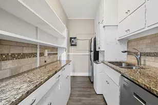 828 N Elm St, Greensboro, NC 27401 - Photo 10