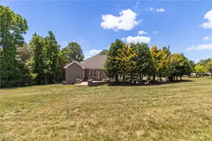 8510 Point Oak Dr, Colfax, NC 27235 - Photo 30
