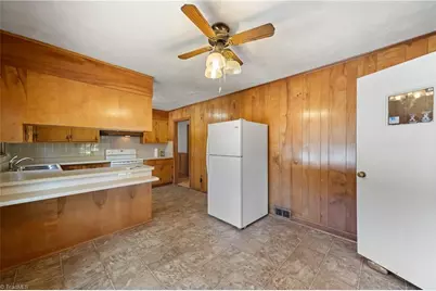 3211 Nc Highway 8 S, Walnut Cove, NC 27052 - Photo 10