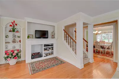 2304 Lyndhurst Avenue, Winston-Salem, NC 27103 - Photo 8