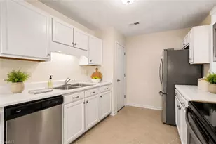7137 W Friendly Ave, Greensboro, NC 27410 - Photo 6