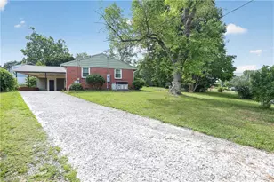 2601 Rosemary Dr, Winston-Salem, NC 27105 - Photo 4