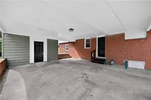 2601 Rosemary Dr, Winston-Salem, NC 27105 - Photo 32