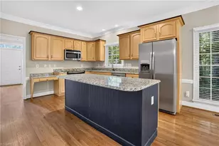 2 Park Village Ct, Greensboro, NC 27455 - Photo 10