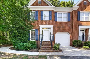 2 Park Village Ct, Greensboro, NC 27455 - Photo 2