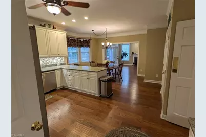 1702 Lakeland Point, High Point, NC 27265 - Photo 16