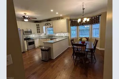 1702 Lakeland Point, High Point, NC 27265 - Photo 8