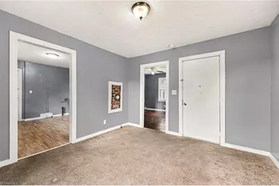 125 Scott Street, Reidsville, NC 27320 - Photo 6