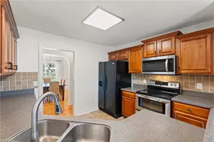 8140 Spring Hollow Ct, Belews Creek, NC 27009 - Photo 14