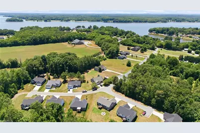 2100 Waterford Pointe Road, Lexington, NC 27292 - Photo 4