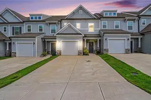 704 Whitfield Dr, Greensboro, NC 27455 - Photo 2