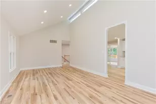 105 Devon Rd, Jamestown, NC 27282 - Photo 10