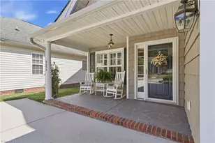 6650 Springfield Village Ln, Clemmons, NC 27012 - Photo 2