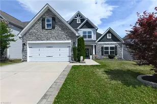 731 Breeders Cup Dr, Whitsett, NC 27377 - Photo 2