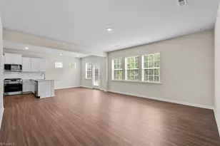 5567 Hydrangea St, Winston-Salem, NC 27014 - Photo 10