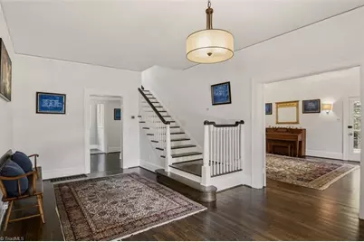 419 N Stratford Road, Winston-Salem, NC 27104 - Photo 2