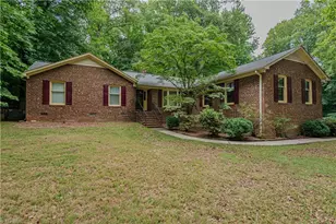 2603 Crescent Hill Dr, Mebane, NC 27302 - Photo 1