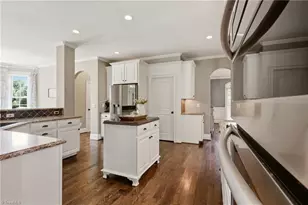 8125 Riesling Dr, Kernersville, NC 27284 - Photo 14