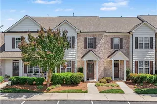 8 Viburnum Ln, Greensboro, NC 27455 - Photo 1