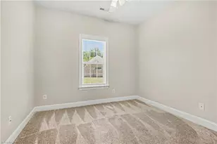 8 Viburnum Ln, Greensboro, NC 27455 - Photo 18