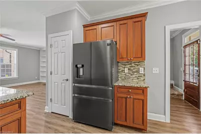 8 Viburnum Lane, Greensboro, NC 27455 - Photo 12