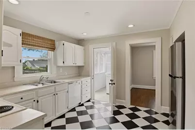 519 Gatewood Avenue, High Point, NC 27262 - Photo 14