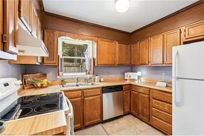405 Herndon Drive, Winston-Salem, NC 27104 - Photo 10