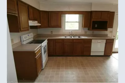 3796 Vandalia Drive, Winston-Salem, NC 27104 - Photo 8