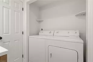 4518 Oak Hollow Dr, High Point, NC 27265 - Photo 24