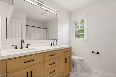 4518 Oak Hollow Drive, High Point, NC 27265 - Photo 22