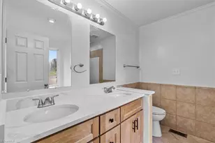 701 W Academy St, Madison, NC 27025 - Photo 18
