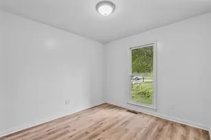 701 W Academy St, Madison, NC 27025 - Photo 20
