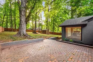 923 Greenwood Dr, Greensboro, NC 27410 - Photo 4