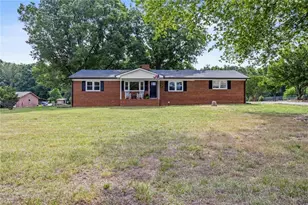 9771 Woodruff Rd, Kernersville, NC 27284 - Photo 1