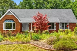 919 Woodbrook Dr, Greensboro, NC 27410 - Photo 2