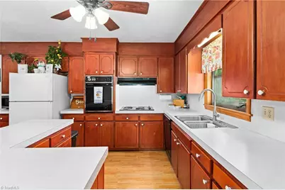 304 Armstrong Road, Pilot Mountain, NC 27041 - Photo 12