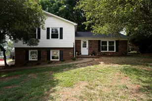 123 Regal Cir, Mooresville, NC 28117 - Photo 1