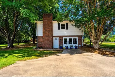 123 Regal Circle, Mooresville, NC 28117 - Photo 2