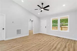 210 Merriman St, Eden, NC 27288 - Photo 6