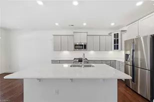 1039 Brockton Dr, Mebane, NC 27302 - Photo 8