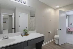 913 Topsail Dr, Browns Summit, NC 27214 - Photo 28