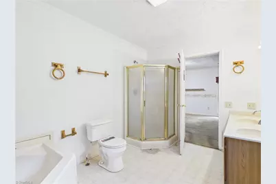 2094 Asheboro School Road, Asheboro, NC 27203 - Photo 32