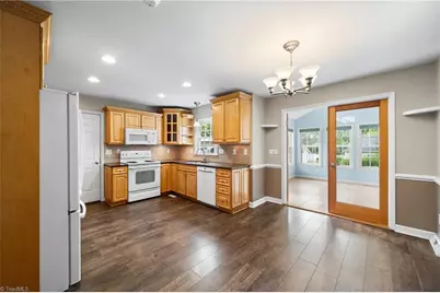 6204 Highland Brook Drive, Clemmons, NC 27012 - Photo 14